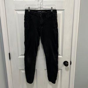 Old Navy Rockstar Skinny Jeans, Black, Size 6 Long.